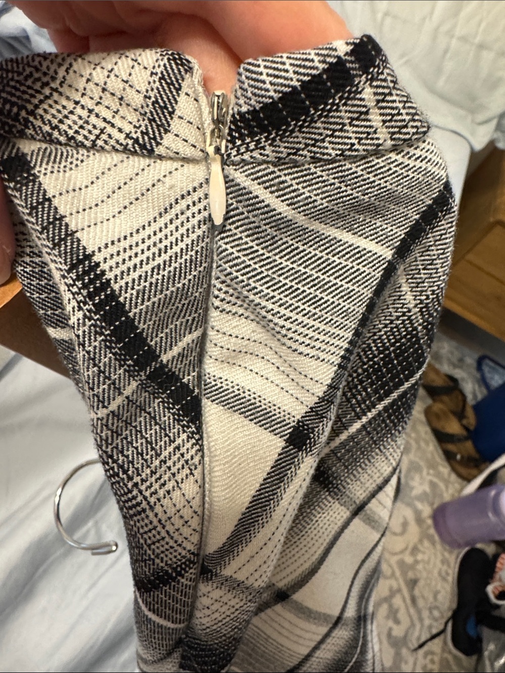 Lane Bryant Plaid Bias Cut Maxi Skirt Black Gray White Size 20 - Picture 7 of 8
